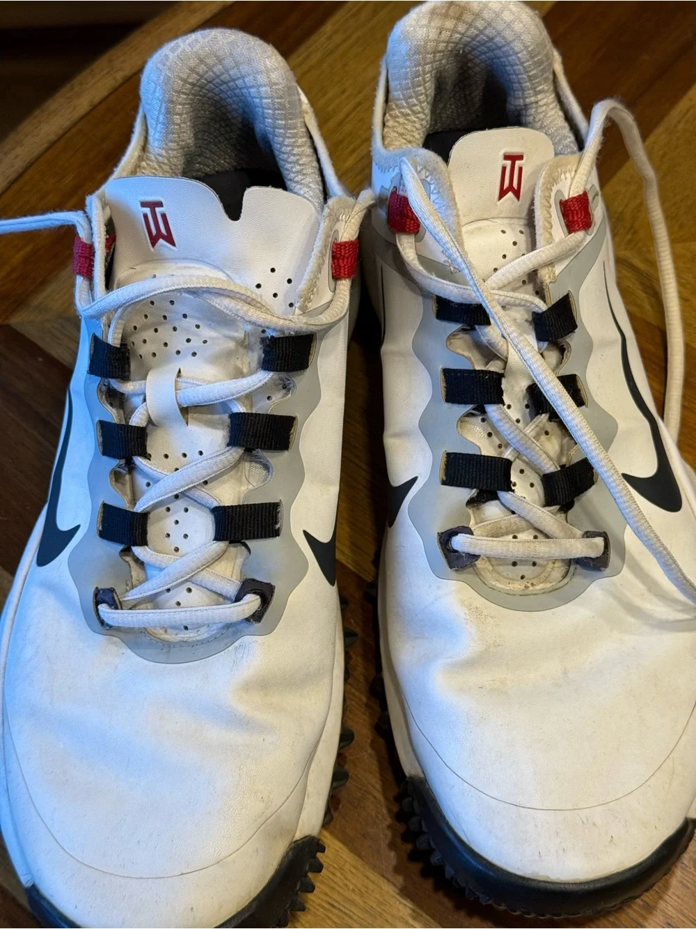 Nike Tiger Woods '13 (White/Varsity Red) Golf Shoes size 10 preowned